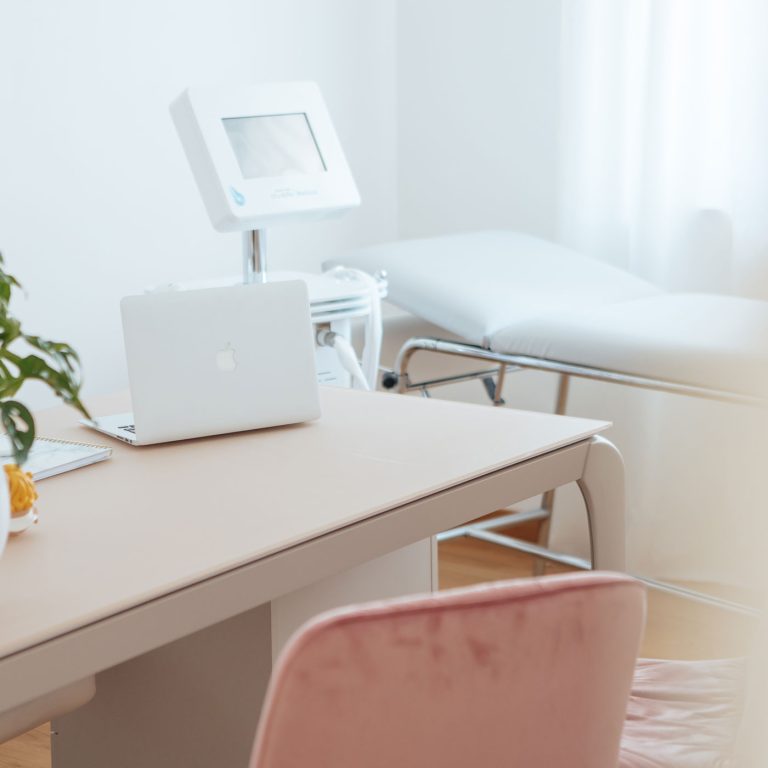 marzia-bernardi-medicina-estetica-studio-aquila-roma-ascoli-trattamenti-cellulite-dreno-peeling-iniezioni-filler-acido-ialuronico-10-2